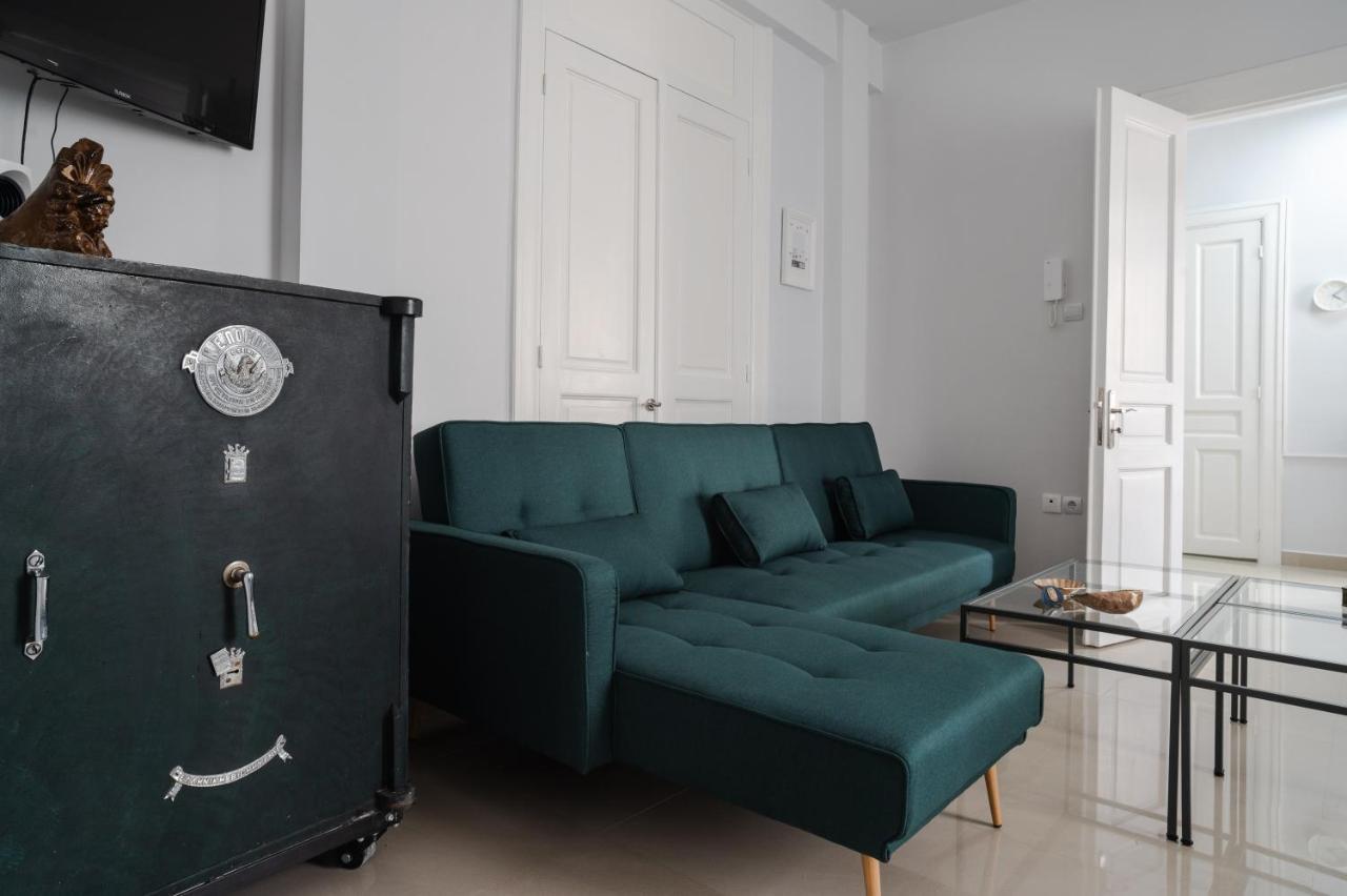 Polytimon, An Athenian Neoclassical Apartment Екстер'єр фото