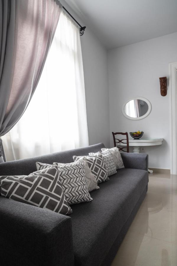 Polytimon, An Athenian Neoclassical Apartment Екстер'єр фото
